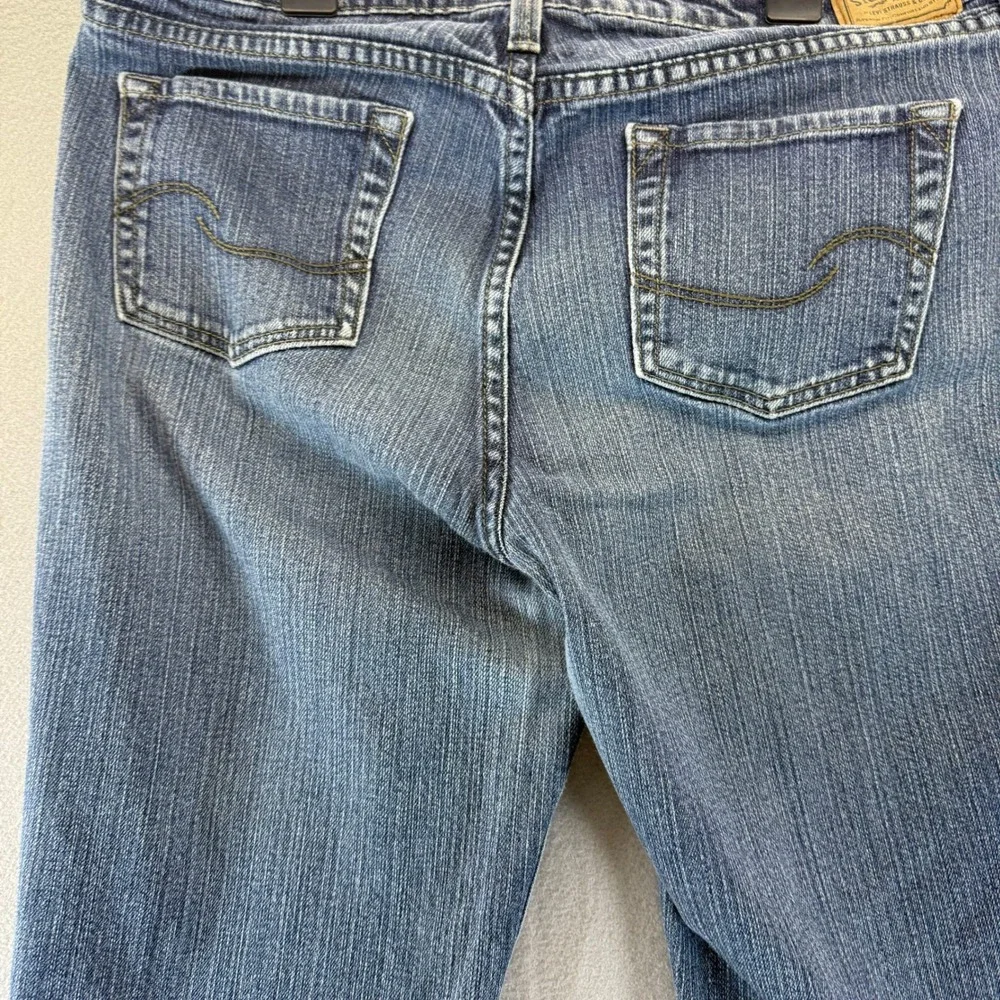 Signature by Levi Strauss & Co. signature by